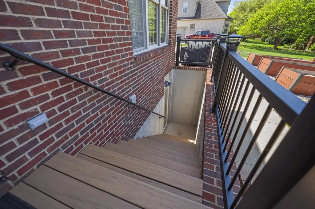 208 Maplewood Drive Georgetown KY 40324