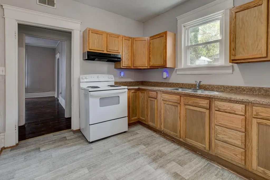 148 W Lexington Avenue Winchester KY 40391