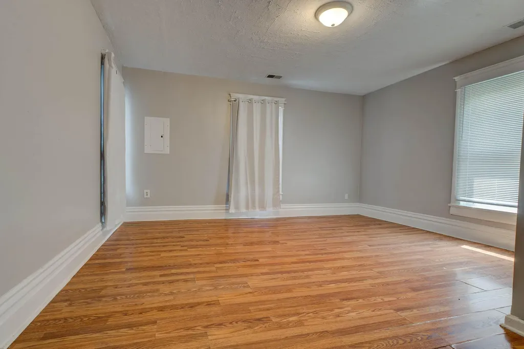 148 W Lexington Avenue Winchester KY 40391