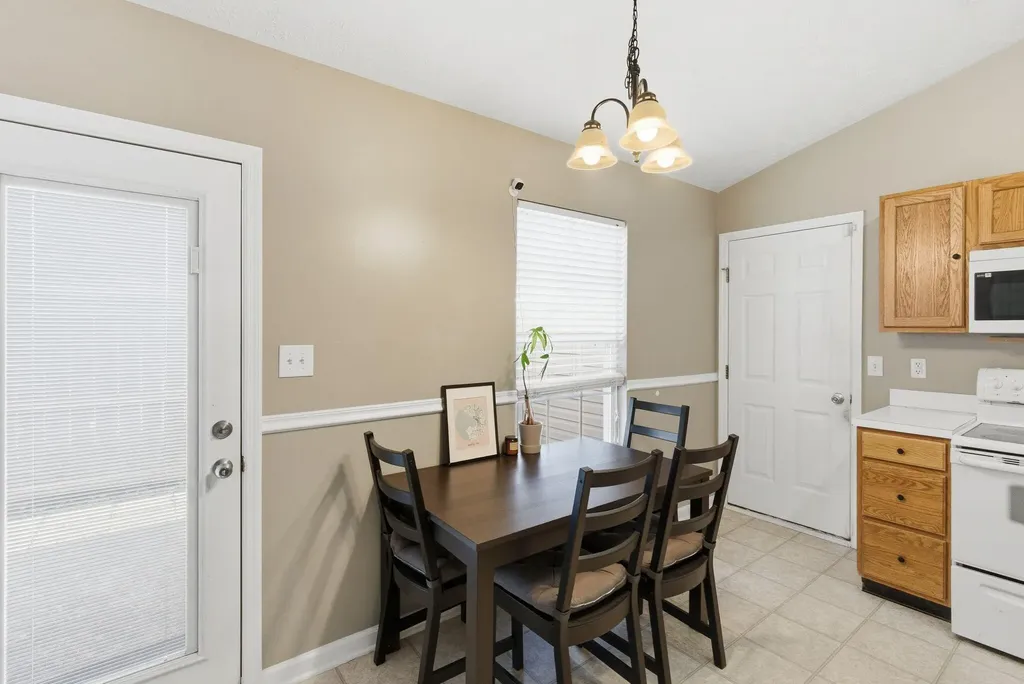 2137 Curtiswood Drive Lexington KY 40505