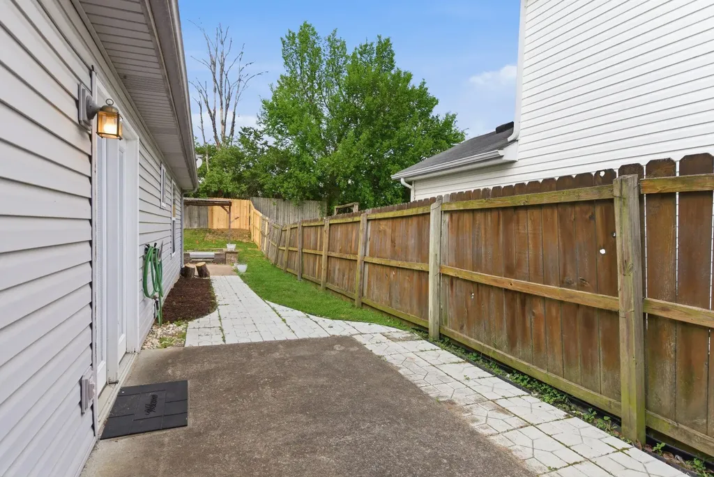 2137 Curtiswood Drive Lexington KY 40505