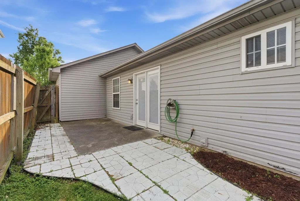 2137 Curtiswood Drive Lexington KY 40505