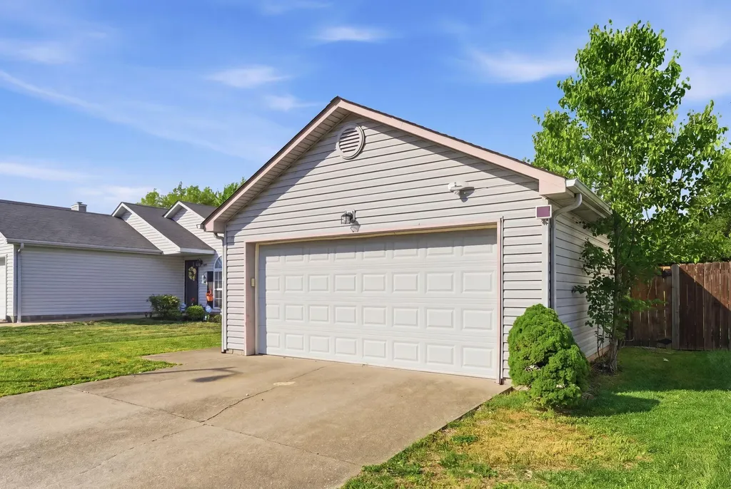 2137 Curtiswood Drive Lexington KY 40505