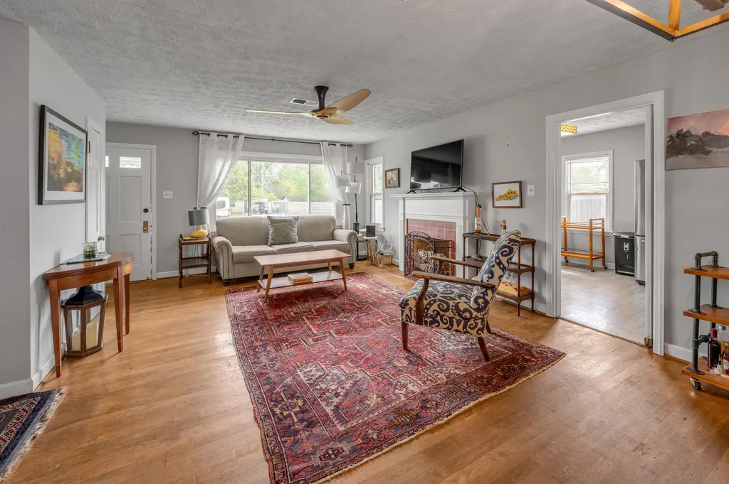 602 Longview Drive Lexington KY 40503