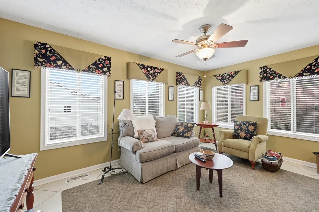 3504 Cheddington Lane Lexington KY 40502