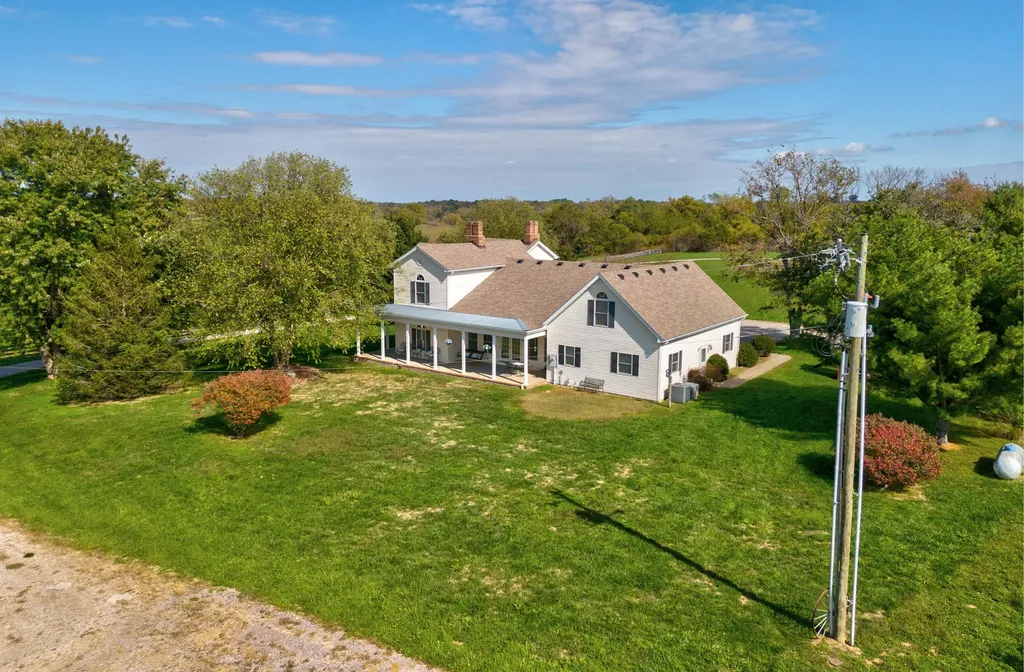 1332 Paris Road Mt Sterling KY 40353