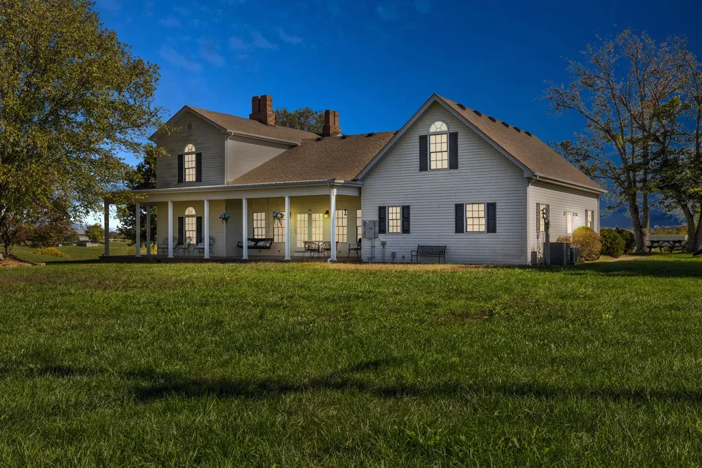 1332 Paris Road Mt Sterling KY 40353