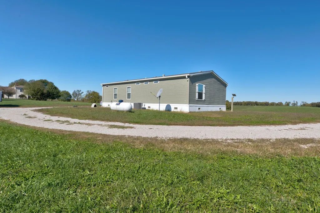 1332 Paris Road Mt Sterling KY 40353