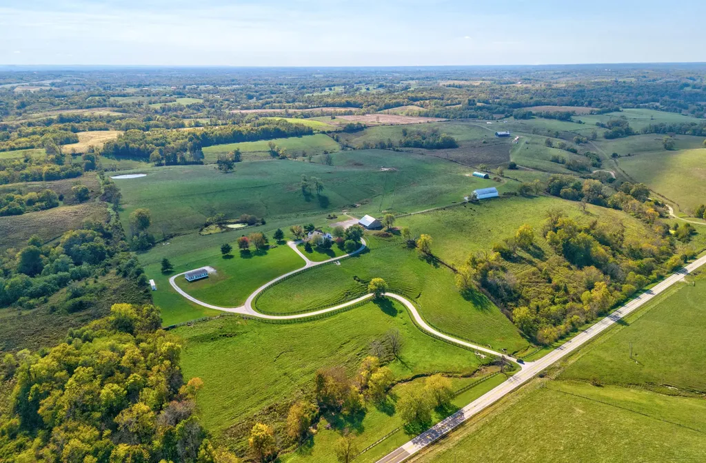 1332 Paris Road Mt Sterling KY 40353