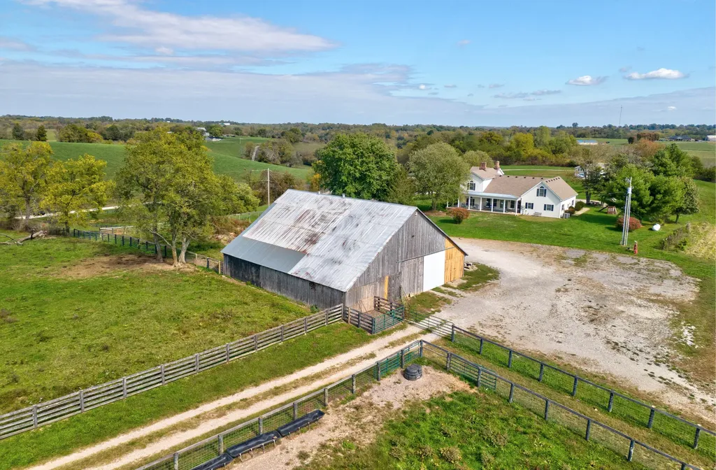 1332 Paris Road Mt Sterling KY 40353