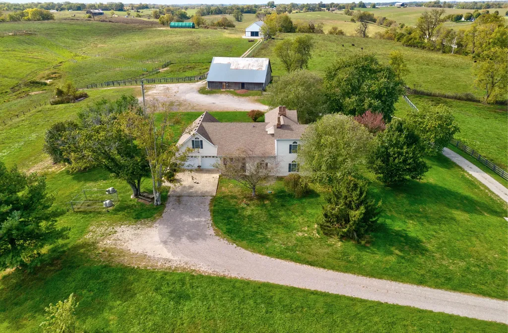 1332 Paris Road Mt Sterling KY 40353
