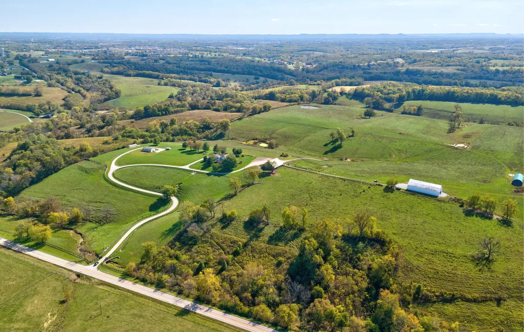 1332 Paris Road Mt Sterling KY 40353