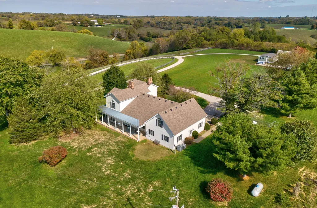 1332 Paris Road Mt Sterling KY 40353