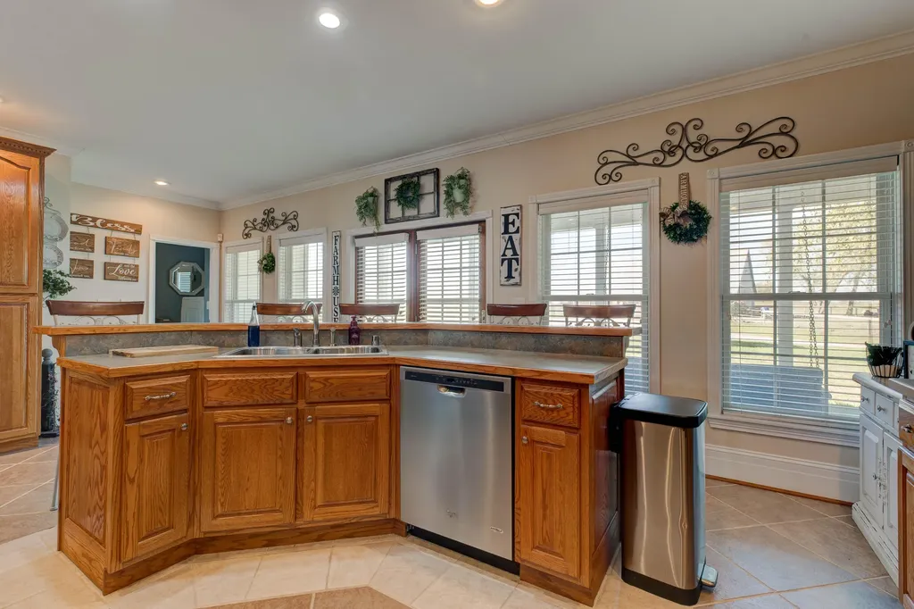 1332 Paris Road Mt Sterling KY 40353