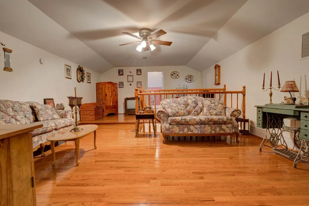 1332 Paris Road Mt Sterling KY 40353
