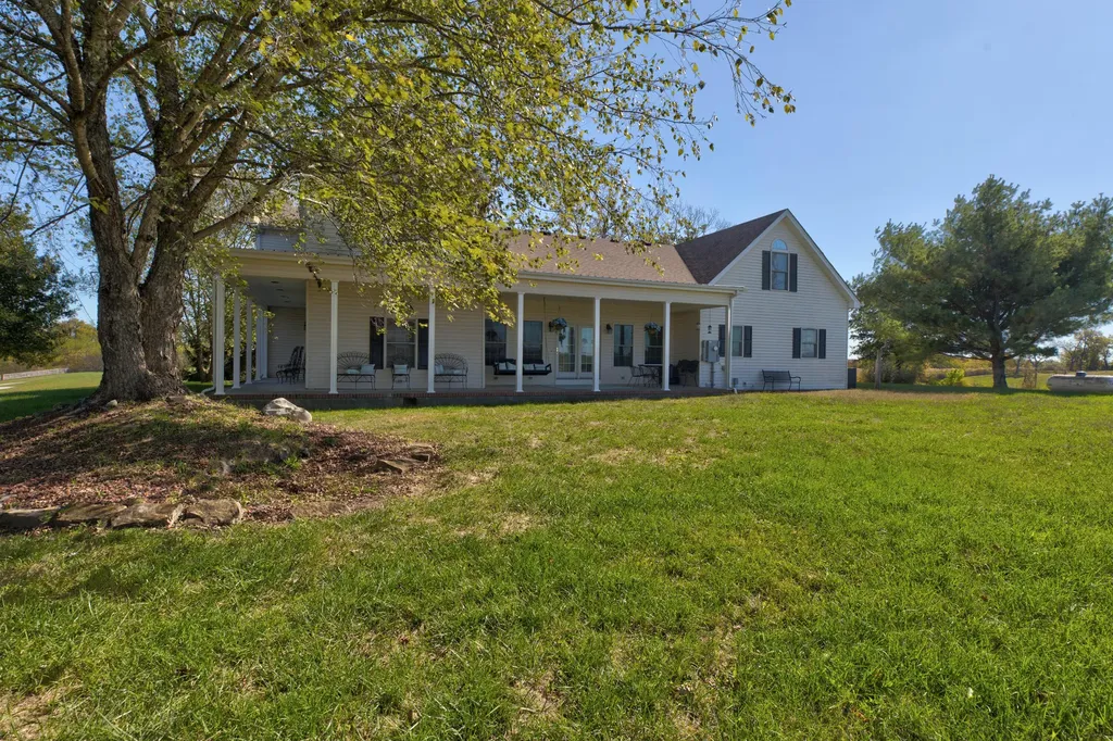 1332 Paris Road Mt Sterling KY 40353
