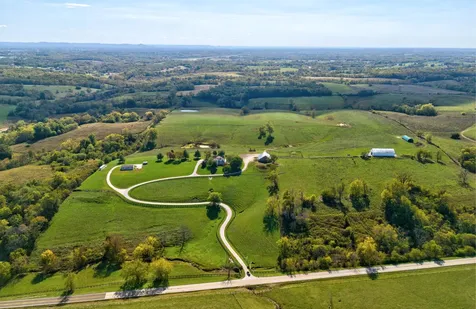 1332 Paris Road Mt Sterling KY 40353
