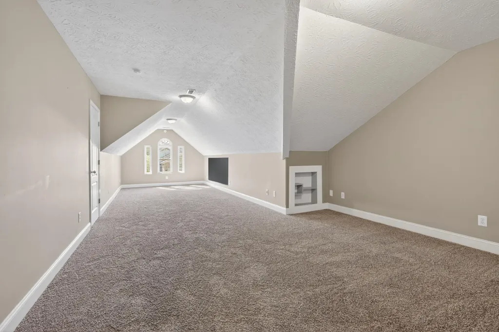 141 Leatherwood Lane Lexington KY 40511
