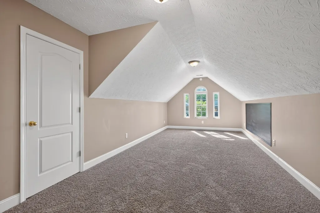 141 Leatherwood Lane Lexington KY 40511
