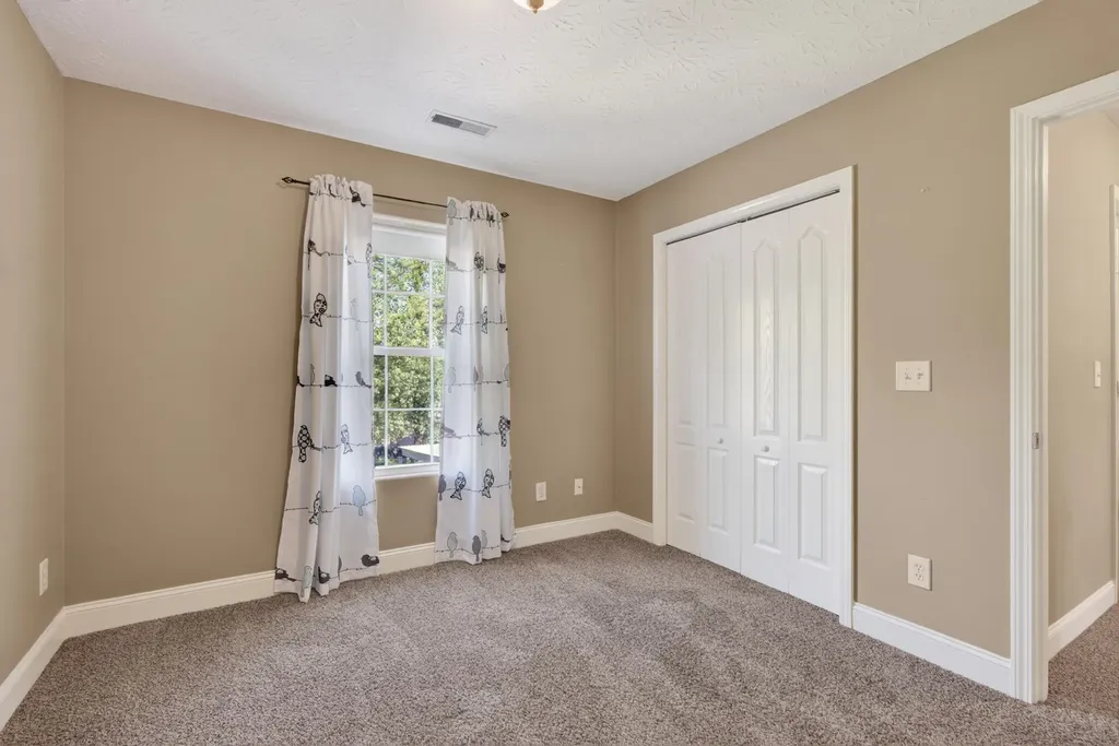 141 Leatherwood Lane Lexington KY 40511