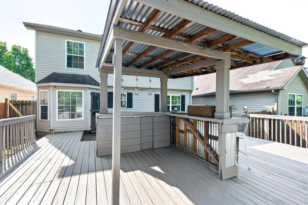 141 Leatherwood Lane Lexington KY 40511