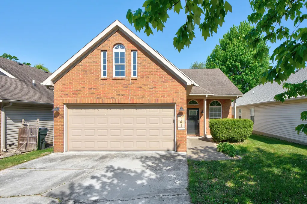 141 Leatherwood Lane Lexington KY 40511