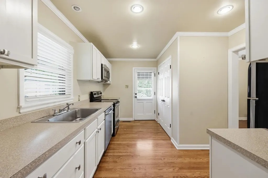 263 Bassett Avenue Lexington KY 40502