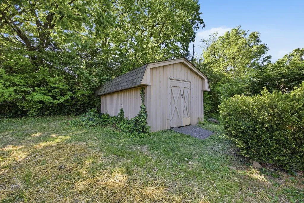 122 Meadowlark Drive Richmond KY 40475
