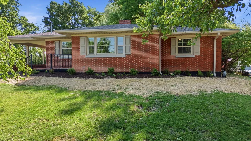 122 Meadowlark Drive Richmond KY 40475