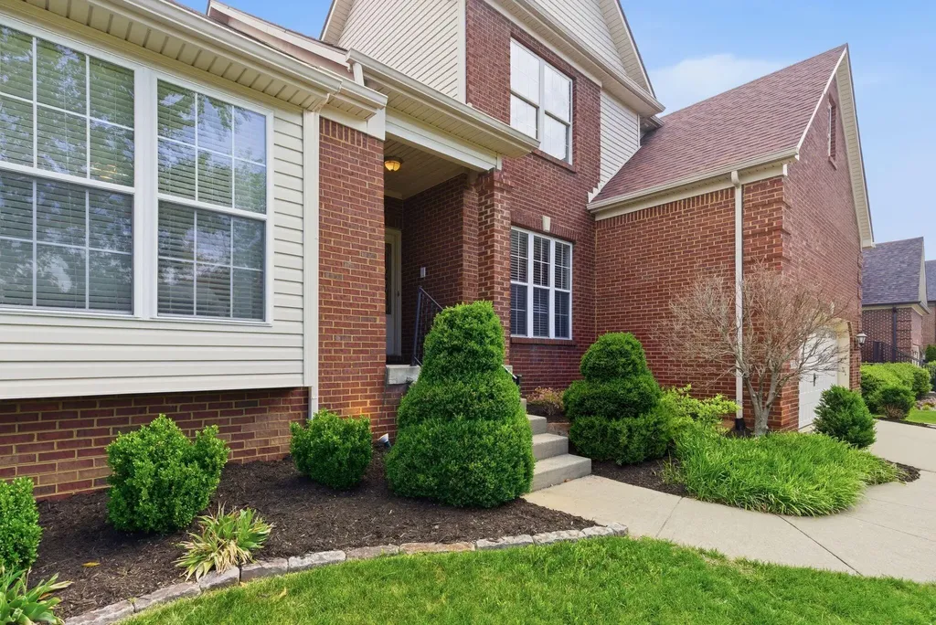 3261 Sebastian Lane Lexington KY 40513