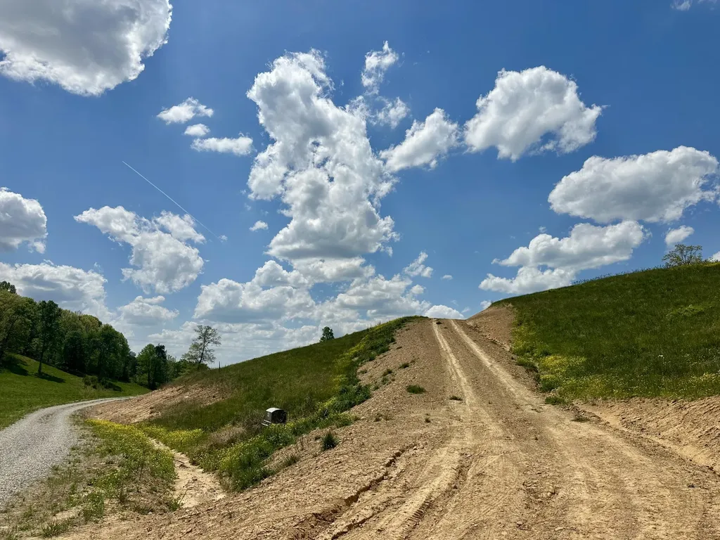 950 Pittsburg Landing London KY 40741
