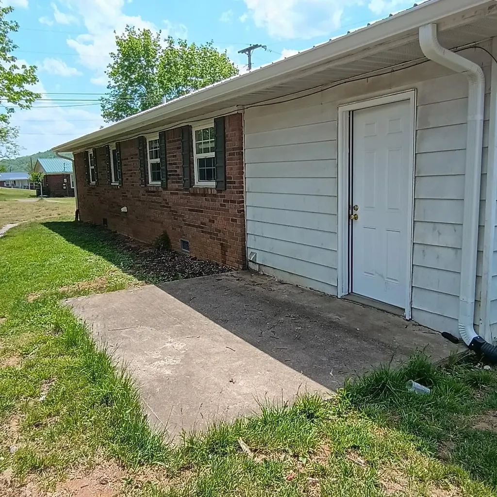 323 Tennessee Avenue Monticello KY 42633