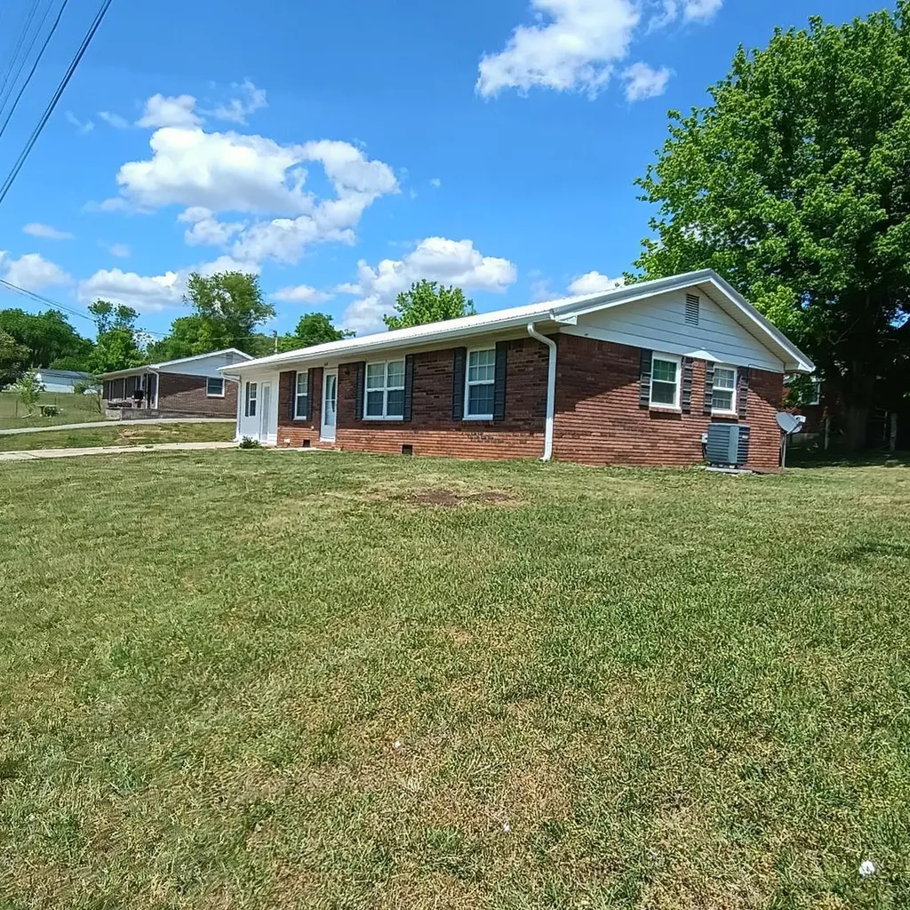 323 Tennessee Avenue Monticello KY 42633