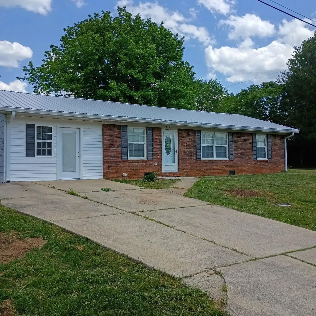 323 Tennessee Avenue Monticello KY 42633