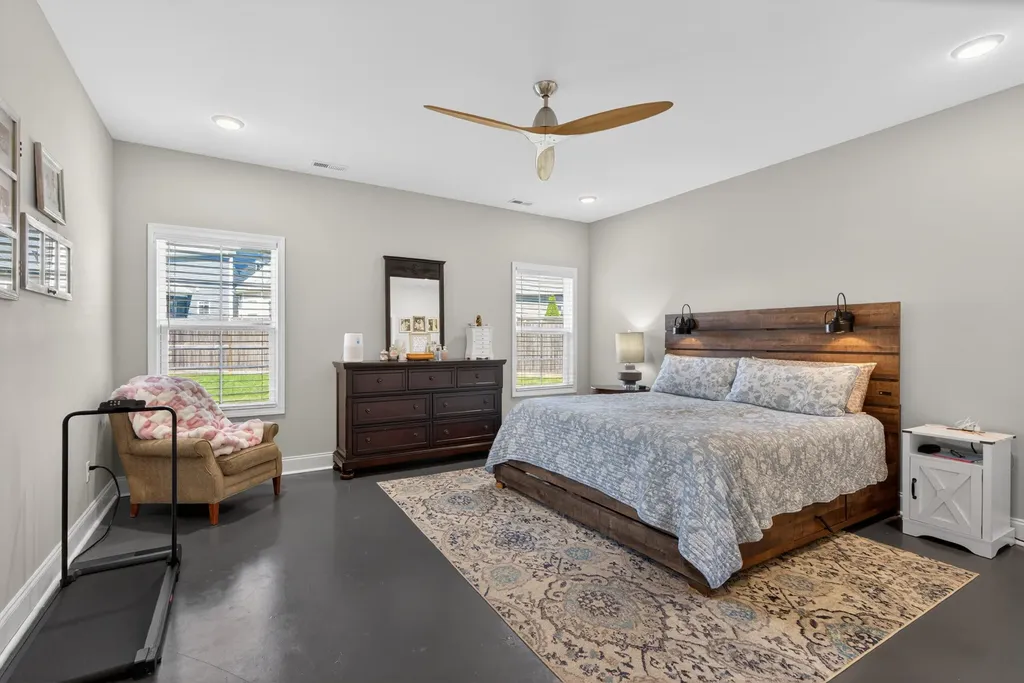 1065 Sawgrass Cove Lexington KY 40509