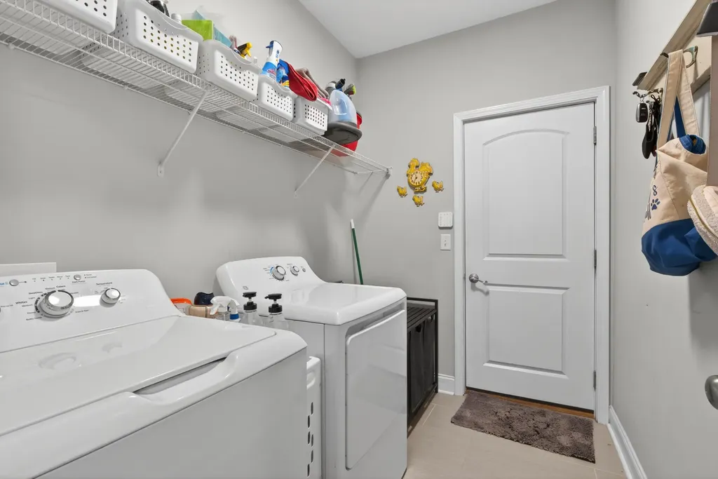 1065 Sawgrass Cove Lexington KY 40509