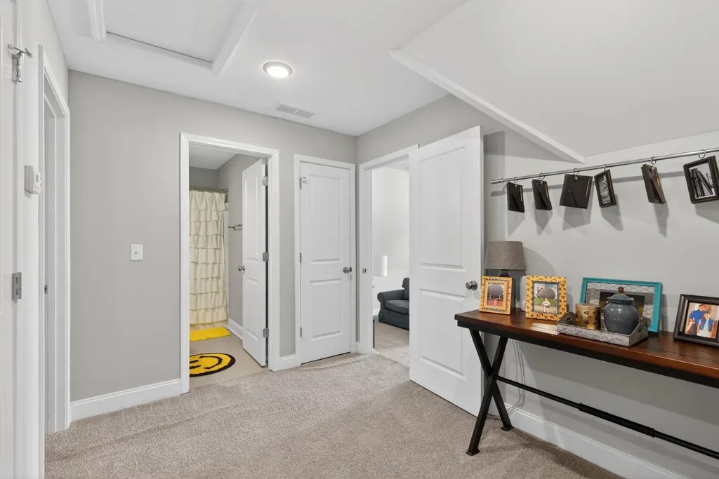 1065 Sawgrass Cove Lexington KY 40509