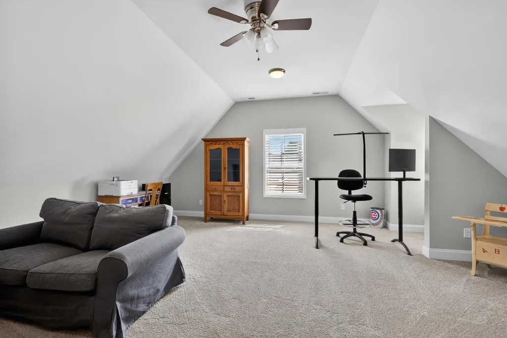 1065 Sawgrass Cove Lexington KY 40509