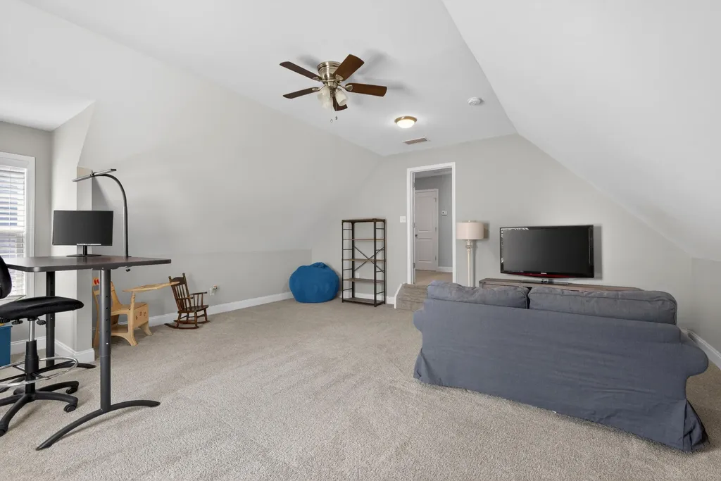 1065 Sawgrass Cove Lexington KY 40509