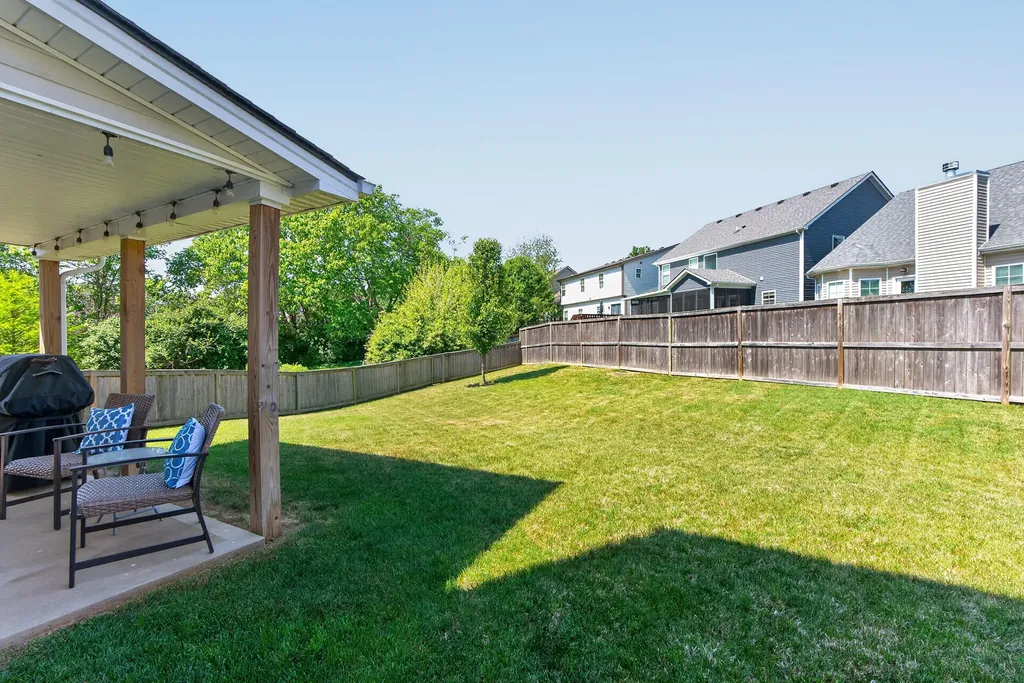 1065 Sawgrass Cove Lexington KY 40509