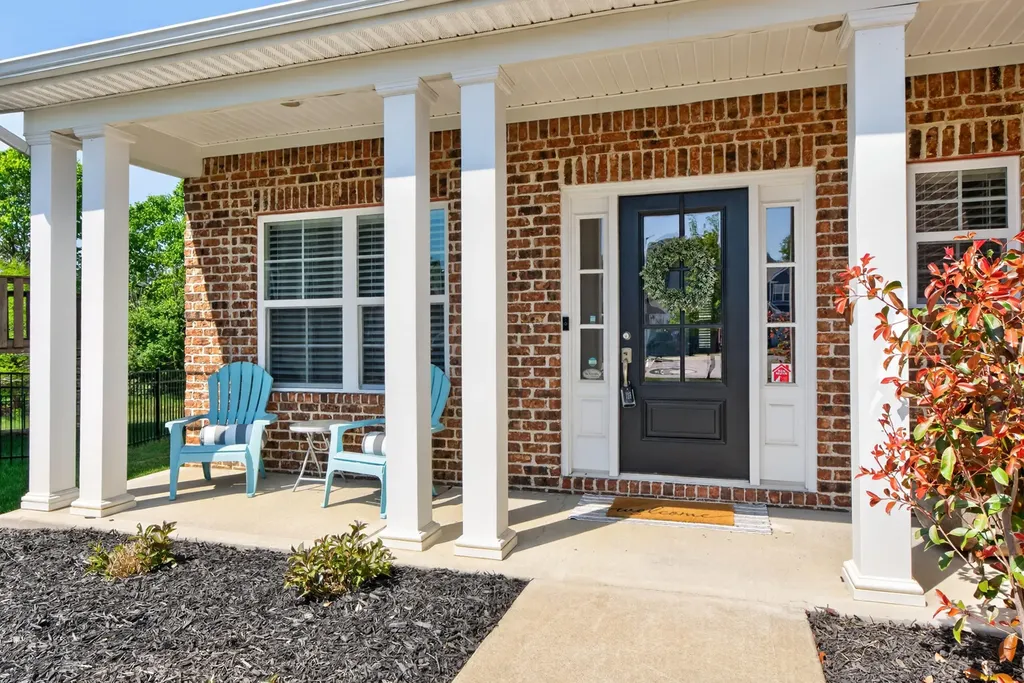 1065 Sawgrass Cove Lexington KY 40509