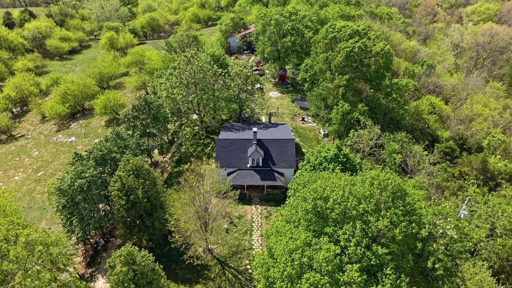 1092 Bushtown Road Harrodsburg KY 40330