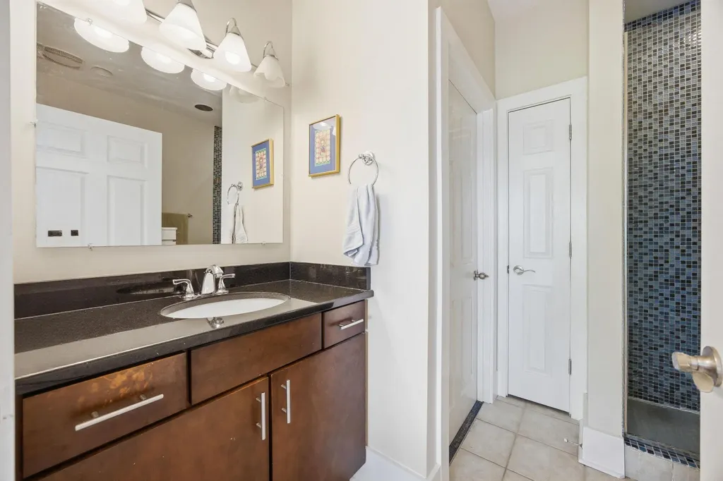 261 S Limestone Lexington KY 40508