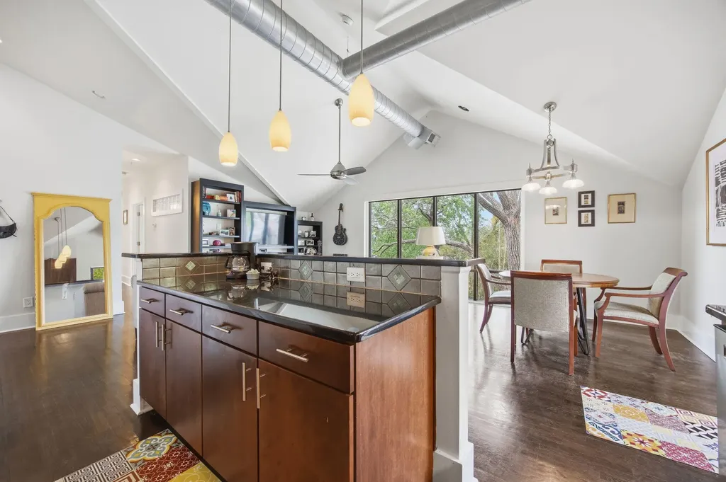 261 S Limestone Lexington KY 40508