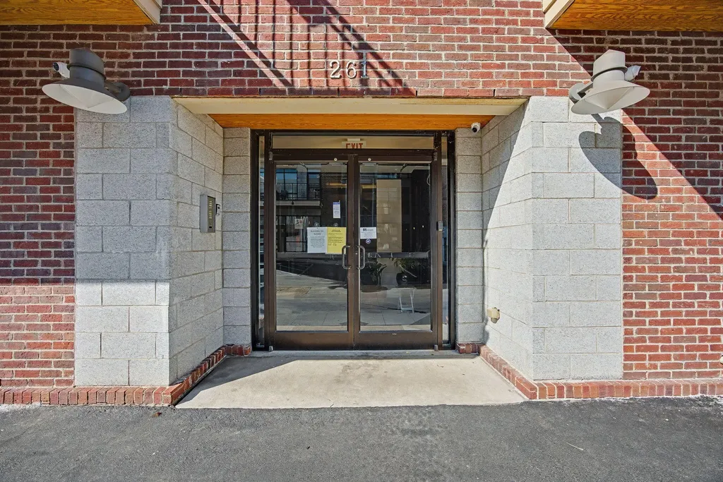 261 S Limestone Lexington KY 40508