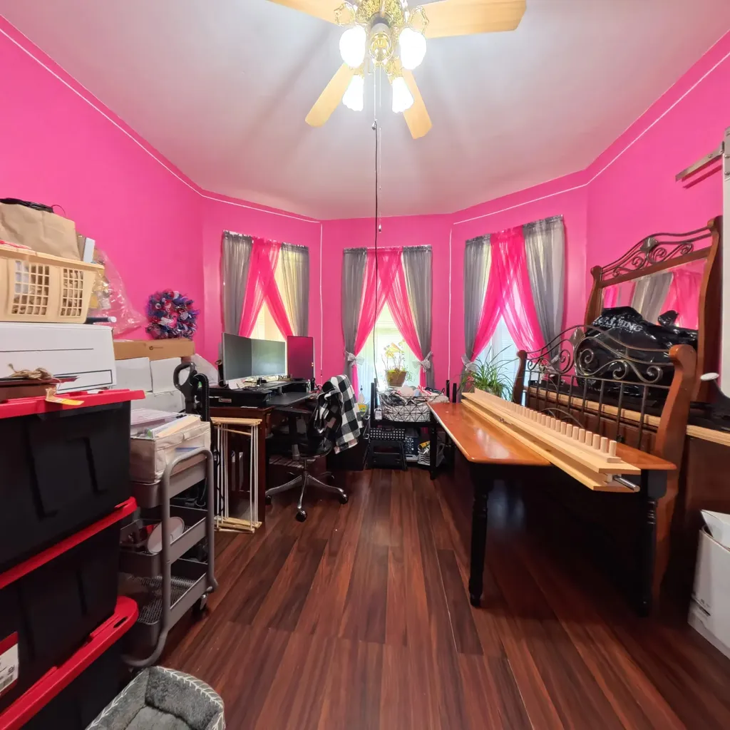 286 Broadway Street Irvine KY 40336
