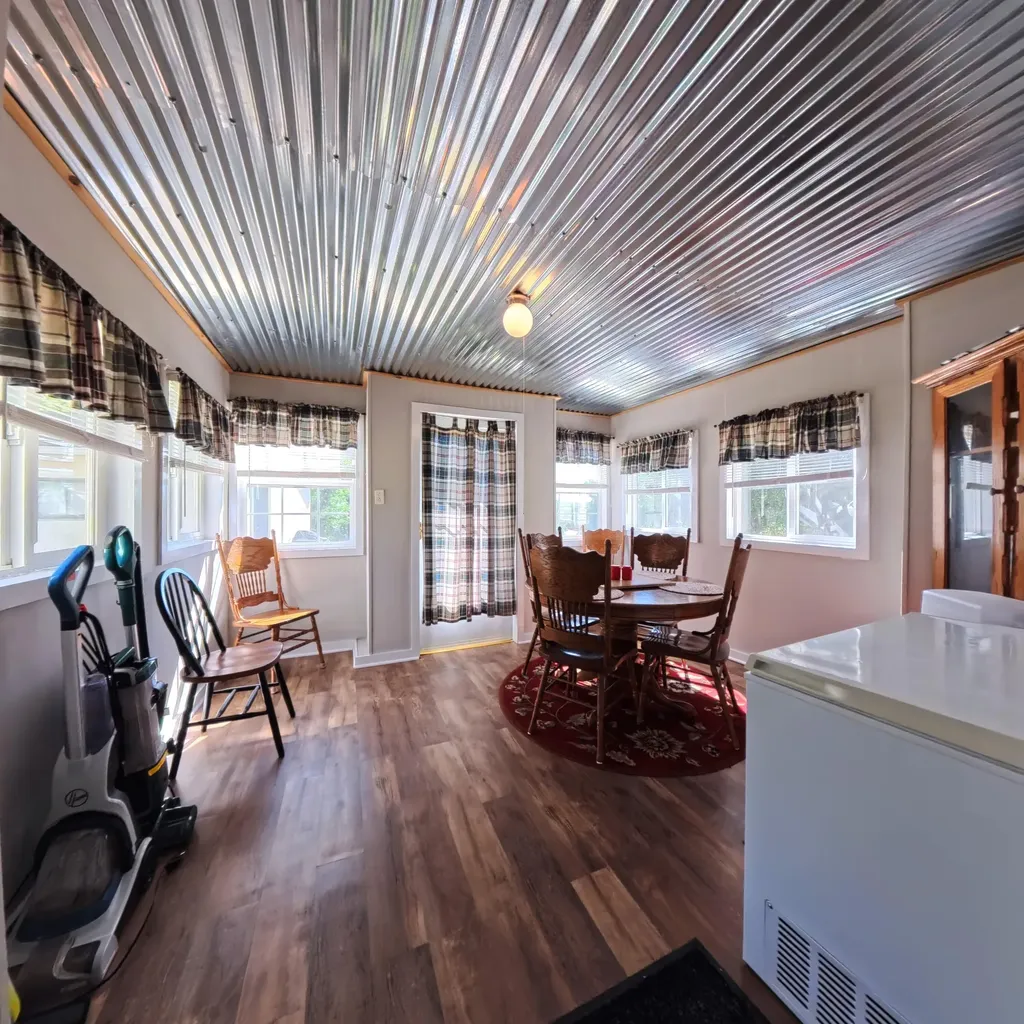 286 Broadway Street Irvine KY 40336
