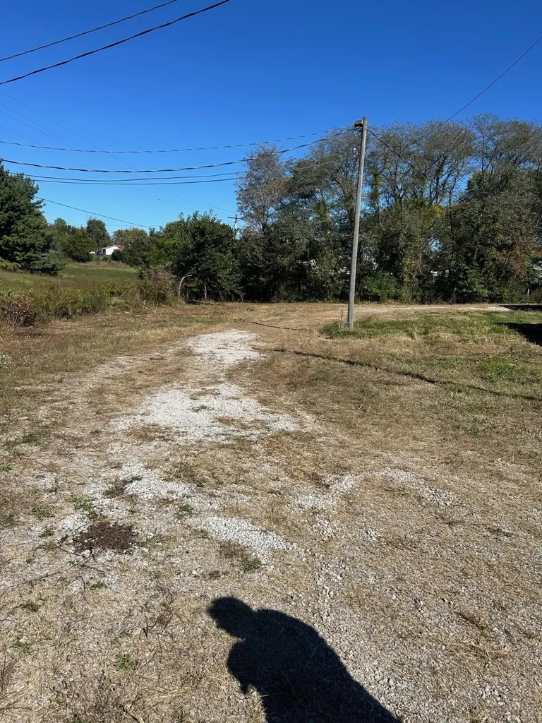 2688 Highway 90 Bronston KY 42518