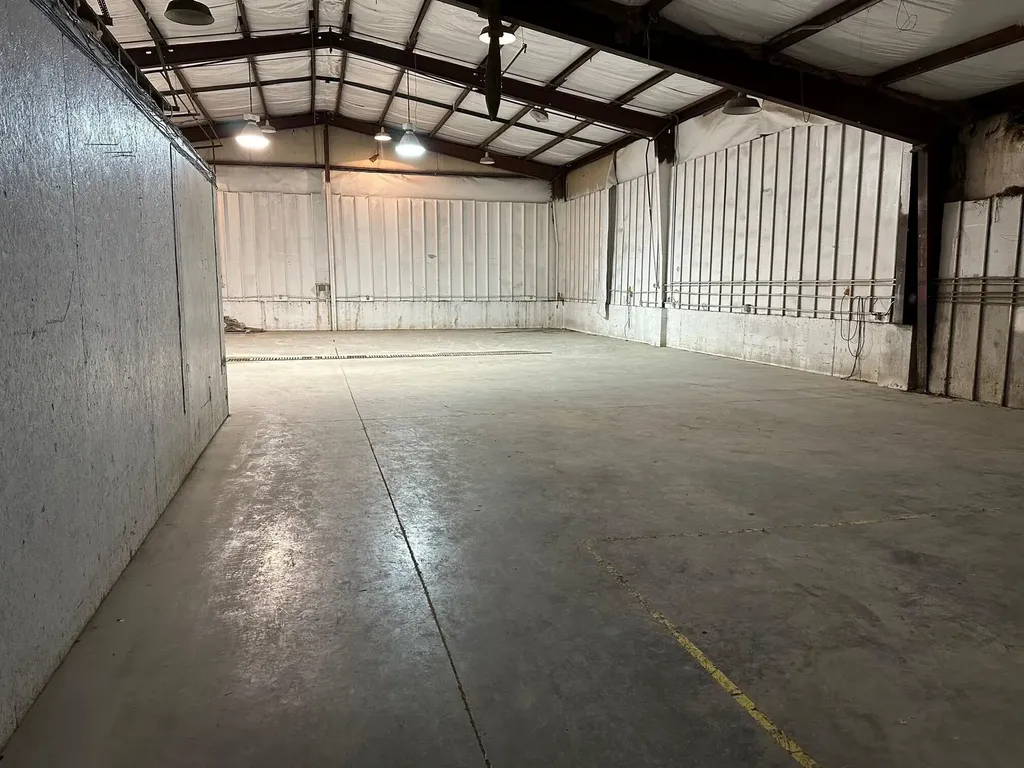 2688 Highway 90 Bronston KY 42518
