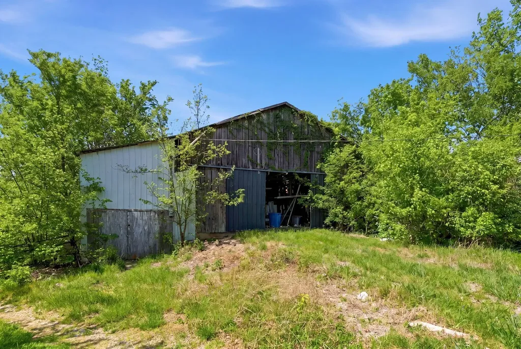 1092 Bushtown Road Harrodsburg KY 40330